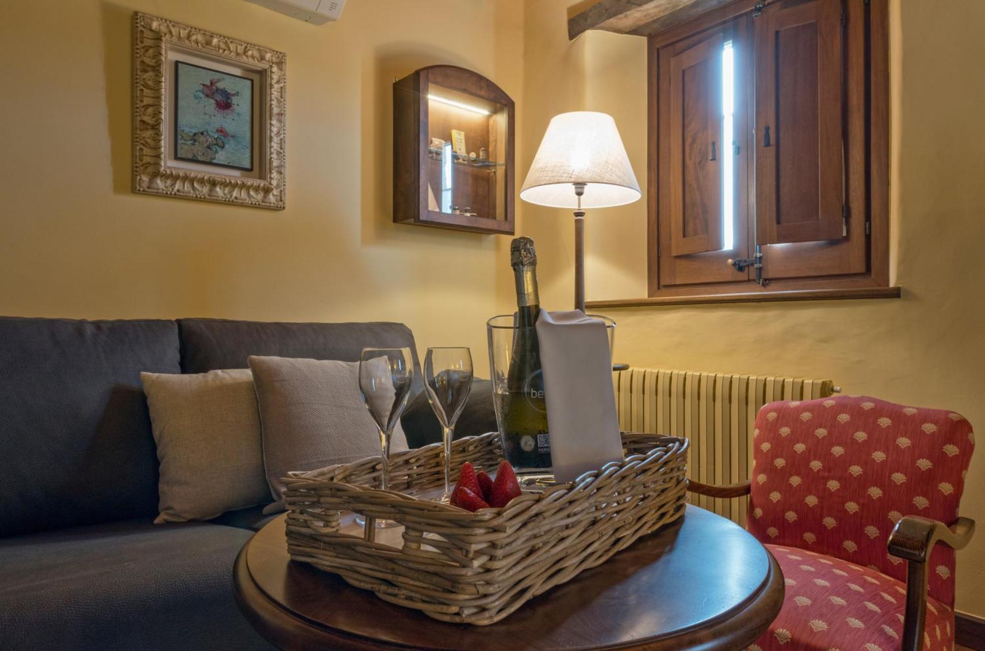 Hotel Cal Sastre Santa Pau Phòng bức ảnh