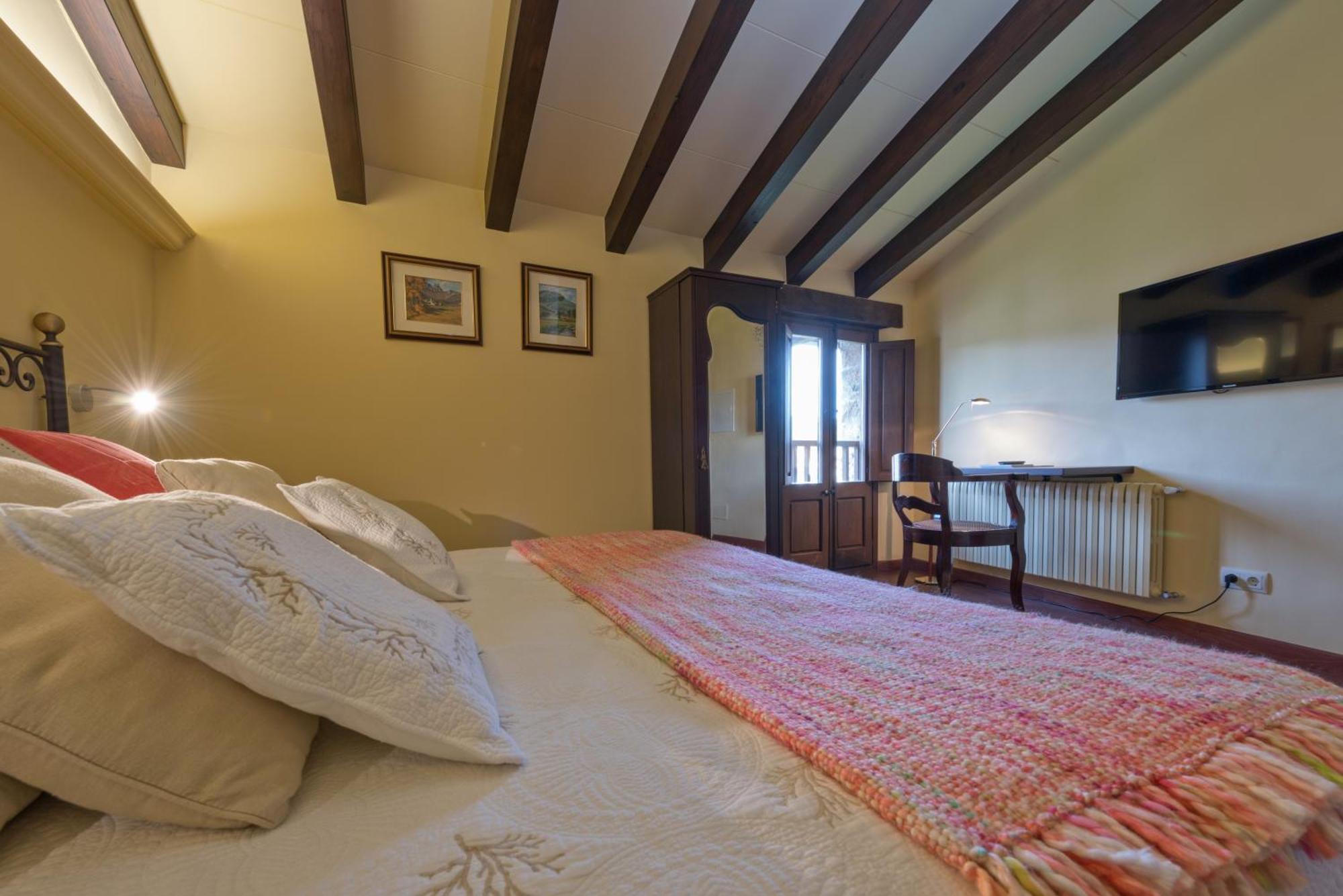 Hotel Cal Sastre Santa Pau Phòng bức ảnh