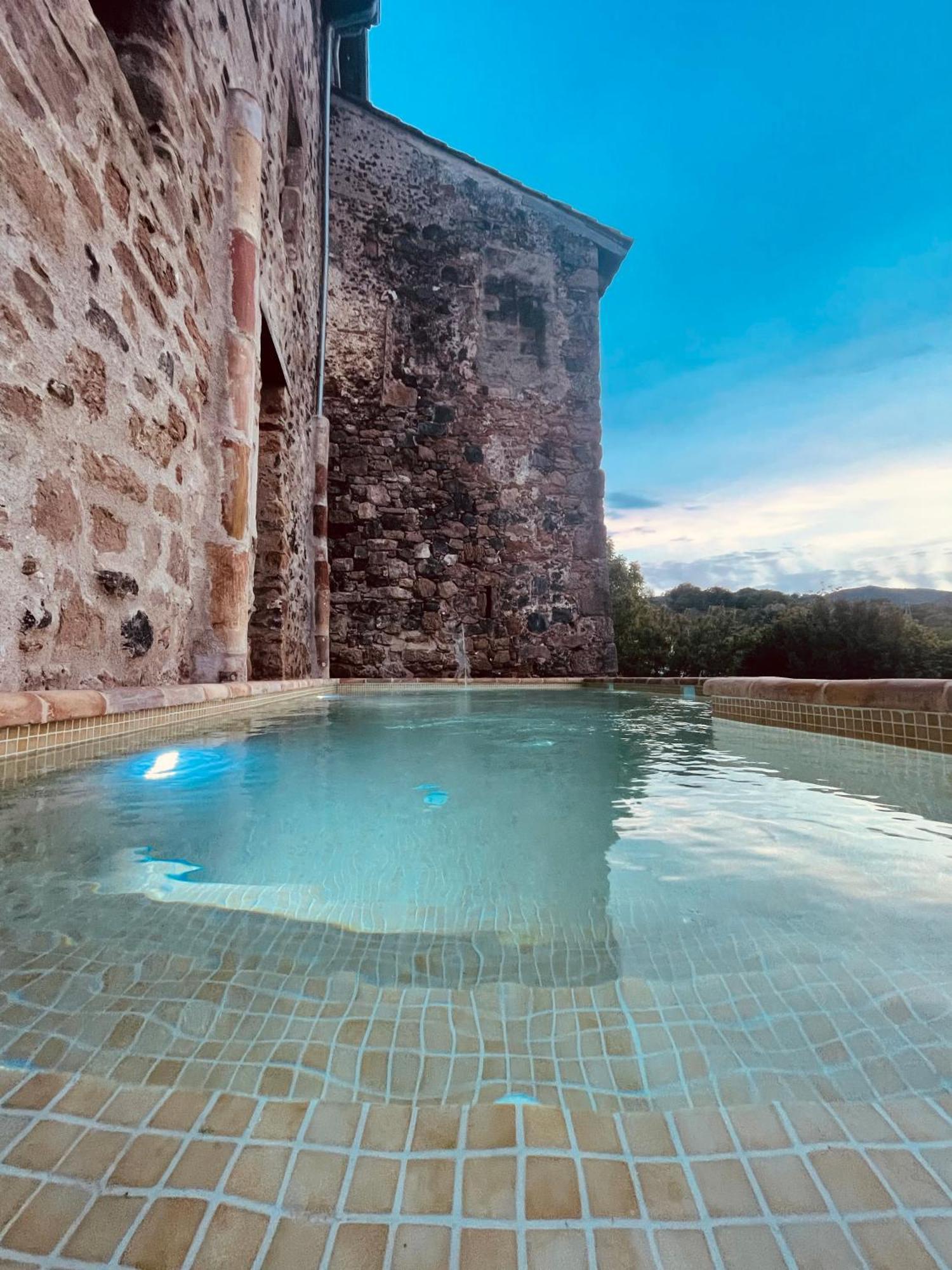 Hotel Cal Sastre Santa Pau Ngoại thất bức ảnh