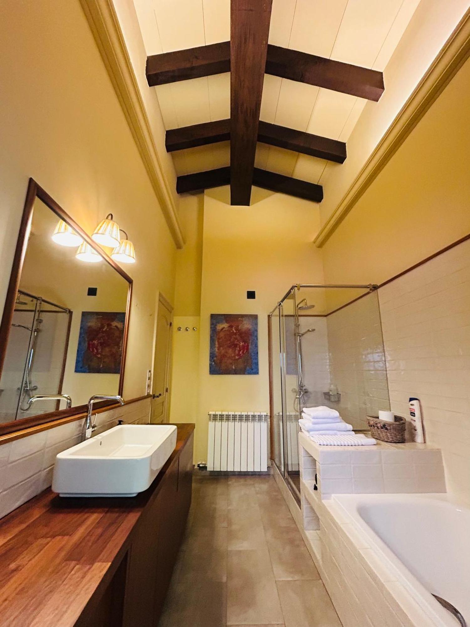Hotel Cal Sastre Santa Pau Ngoại thất bức ảnh