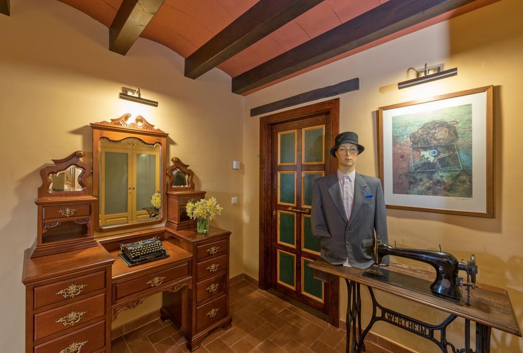 Hotel Cal Sastre Santa Pau Ngoại thất bức ảnh