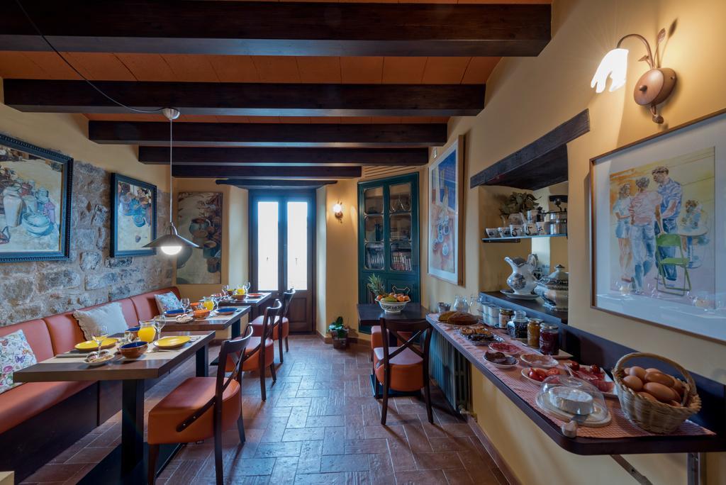 Hotel Cal Sastre Santa Pau Ngoại thất bức ảnh